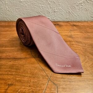 Oscar De La Renta Vintage Mauve Necktie With Logo Signature